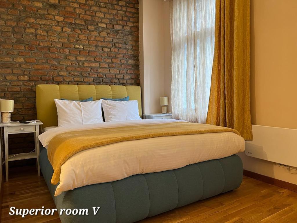 Metropoliten Rooms Belgrado Buitenkant foto