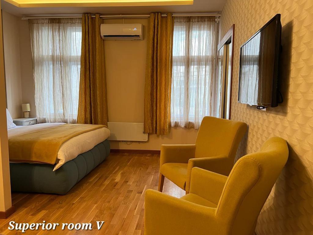 Metropoliten Rooms Belgrado Buitenkant foto