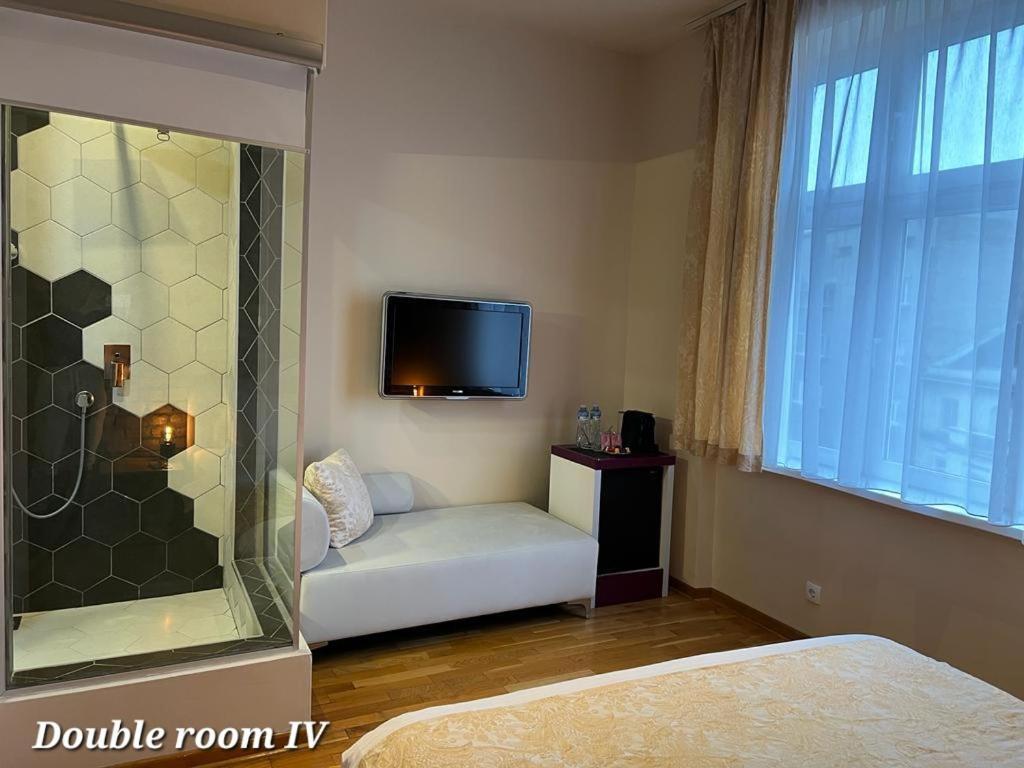 Metropoliten Rooms Belgrado Buitenkant foto